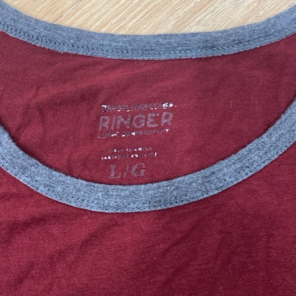 TShirt  Large  Maroon - Picture 2 of 3